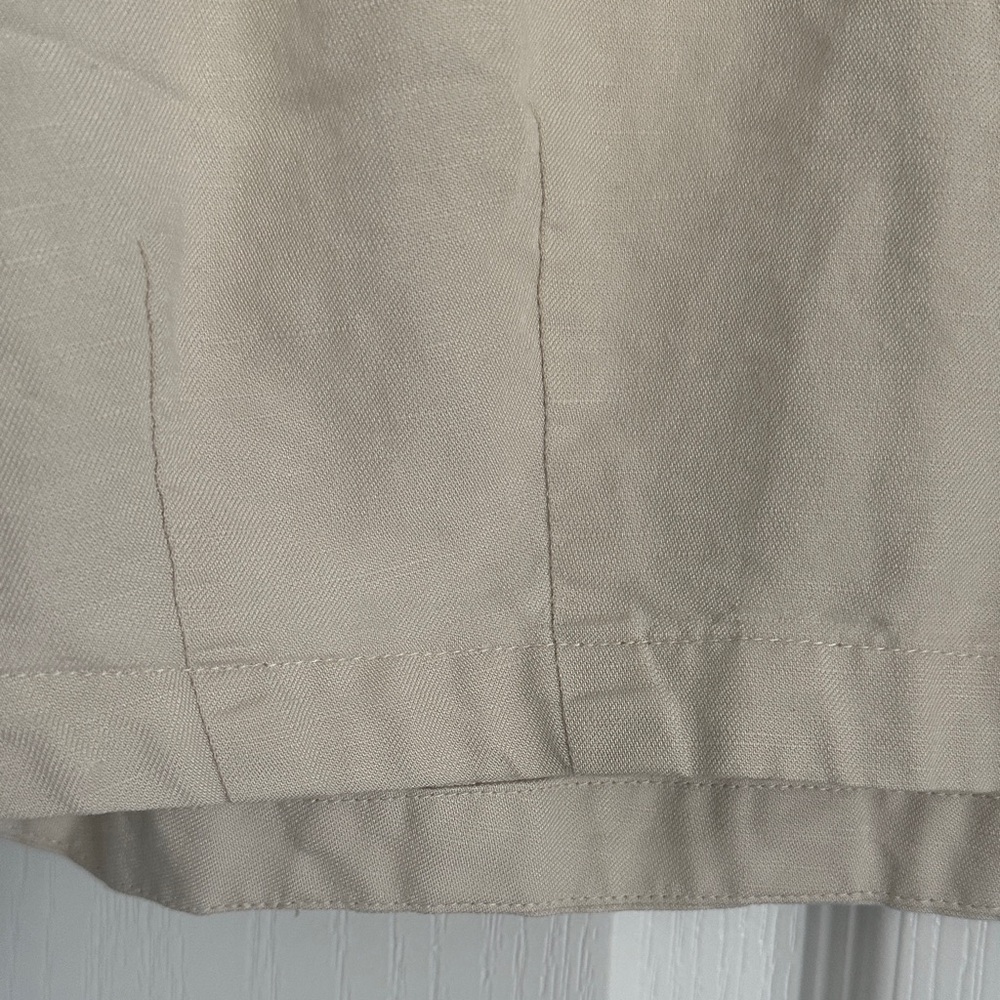 Uniqlo Beige Women's Blouse - Picture 2 of 9